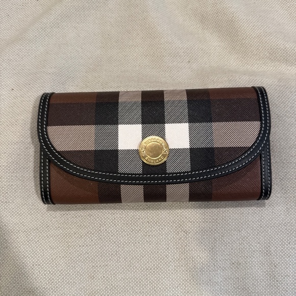 BRAND NEW, NEVER USED! Burberry Check Continental Wallet - Picture 1 of 11